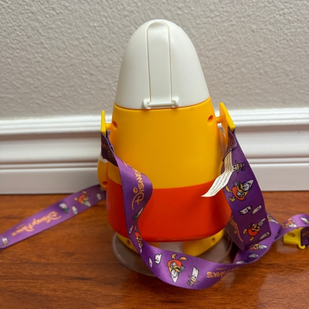 Disney Sipper 2022 Halloween Donald Duck Candy Corn - Picture 3 of 8